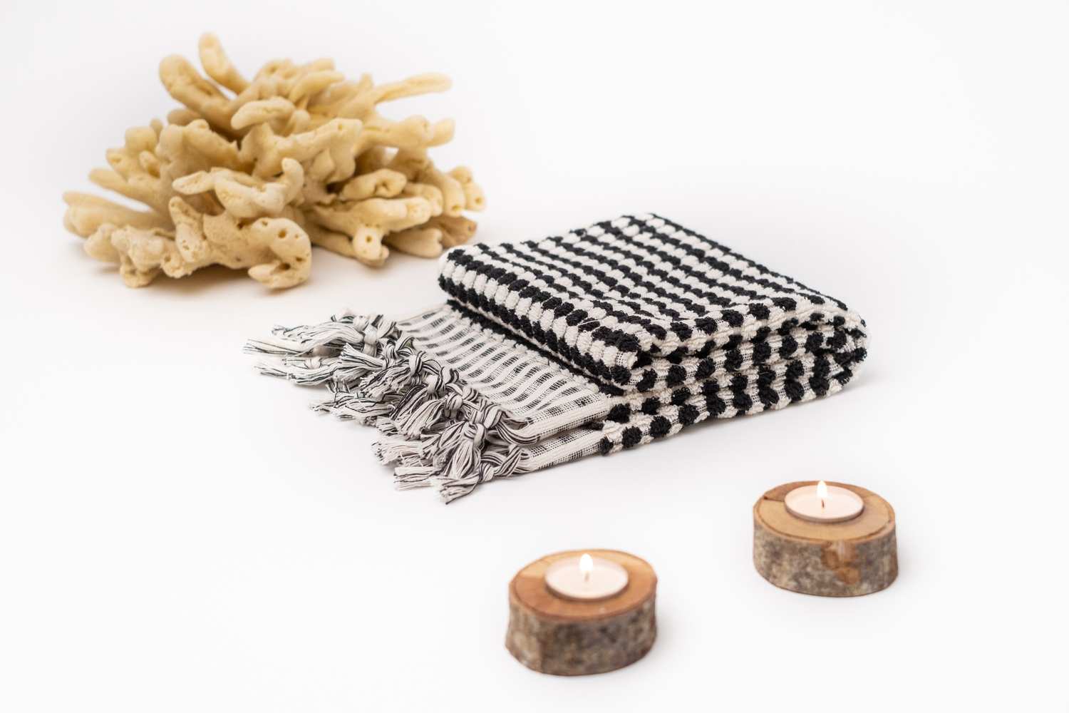 Pom Pom Hand Towel